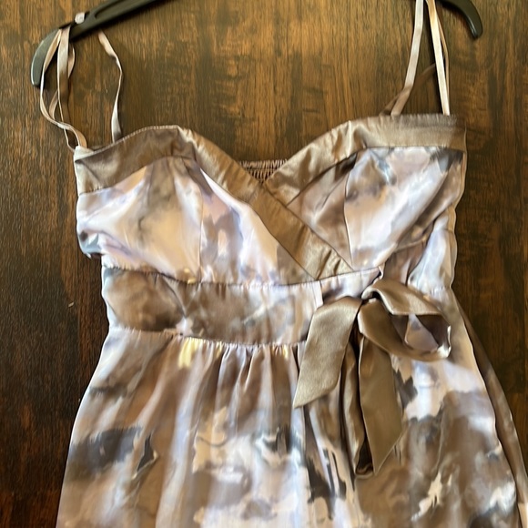 People and mauve RW&Co silky dress - Picture 3 of 7